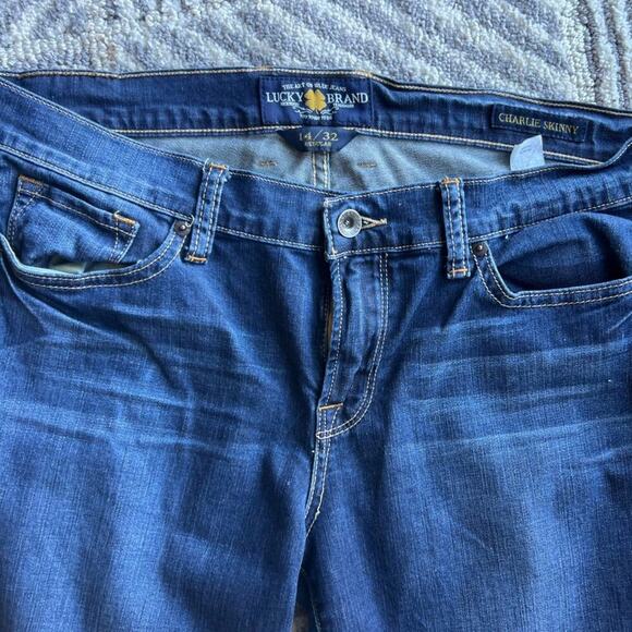 Lucky Brand Charlie Denim Jeans Women's 99% Cotton Size 14/32 - Picture 2 of 4